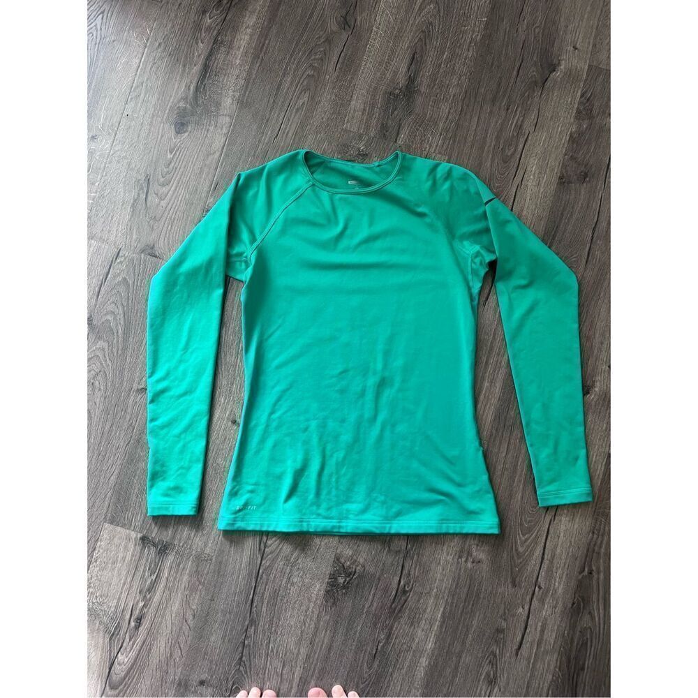 NIKE Pro Women's Fleece Lined Long Sleeve Shirt in Purple Size Medium